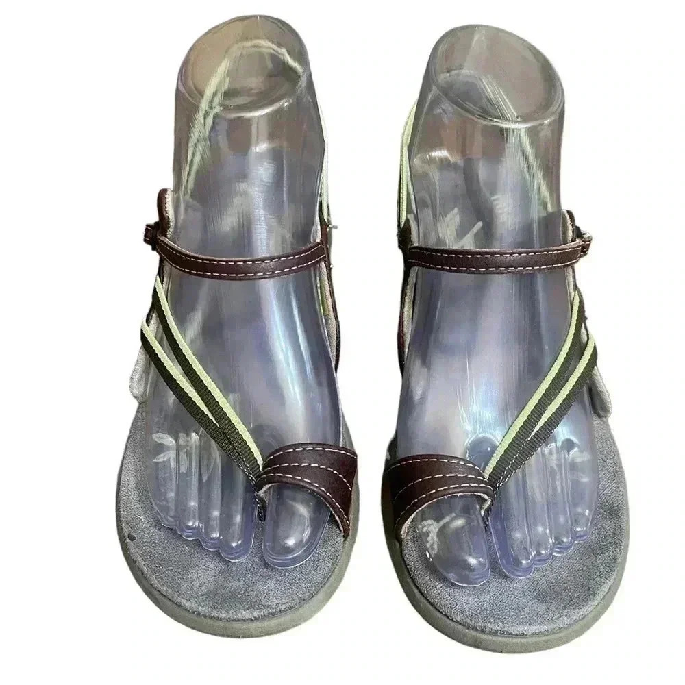 Ahnu Women’s Green Strappy Beach Sandals size 6